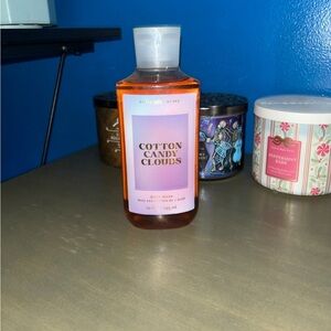Bath & Body Works Cotton Candy Clouds Body Wash - Orange and Pink